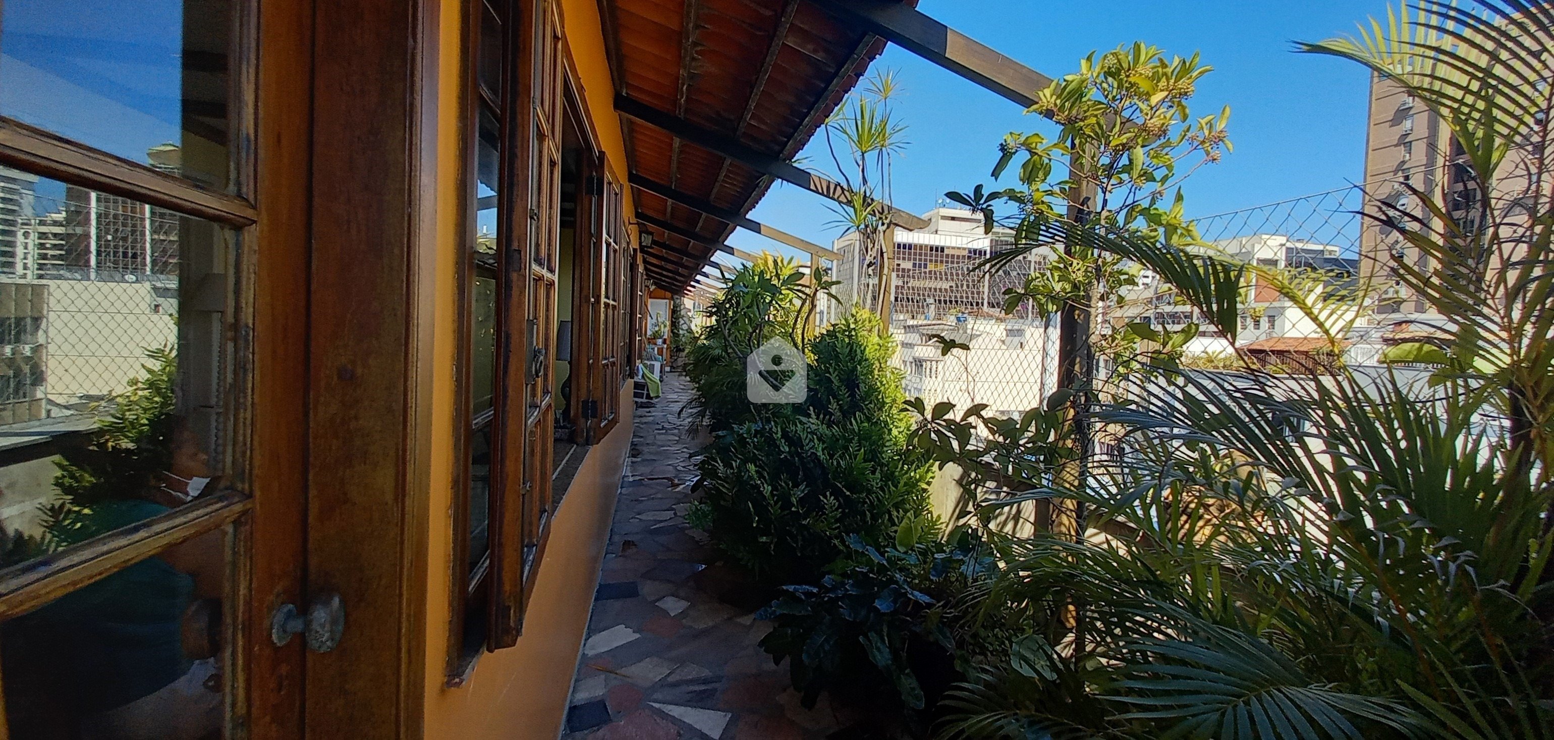 área externa de cobertura linear
