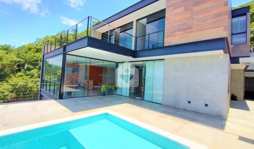 casa de alto padrão em niterói