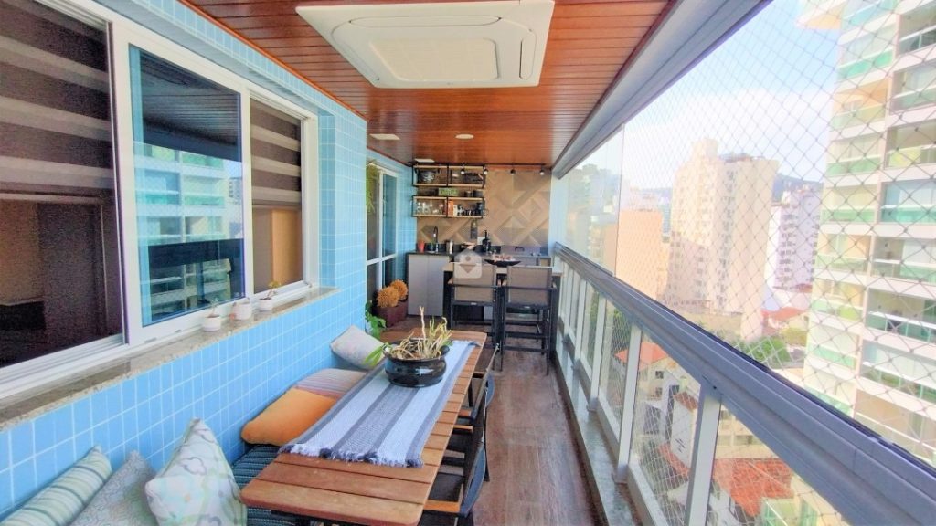 varanda de apartamento em jardim icaraí