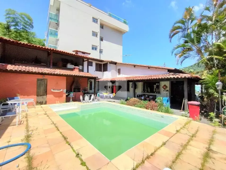 casas de alto padrão em niterói